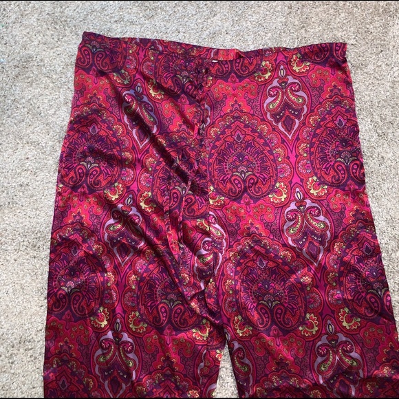 VS Red & Purple Designed Pajama Pants size S - Picture 3 of 5